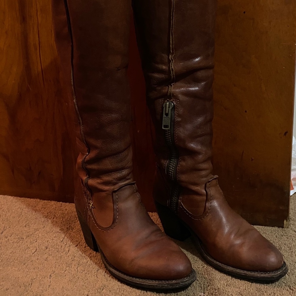 Frye Leslie Artisan Tall Boot 8.5 cognac